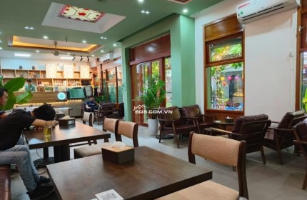 CHO THUÊ NHÀ LÔ GÓC KD PHỐ NGUYỄN VĂN LỘC, DT 150M2, 1 TẦNG, MT 17M, GIÁ 40 TRIỆU (CÓ TL)
